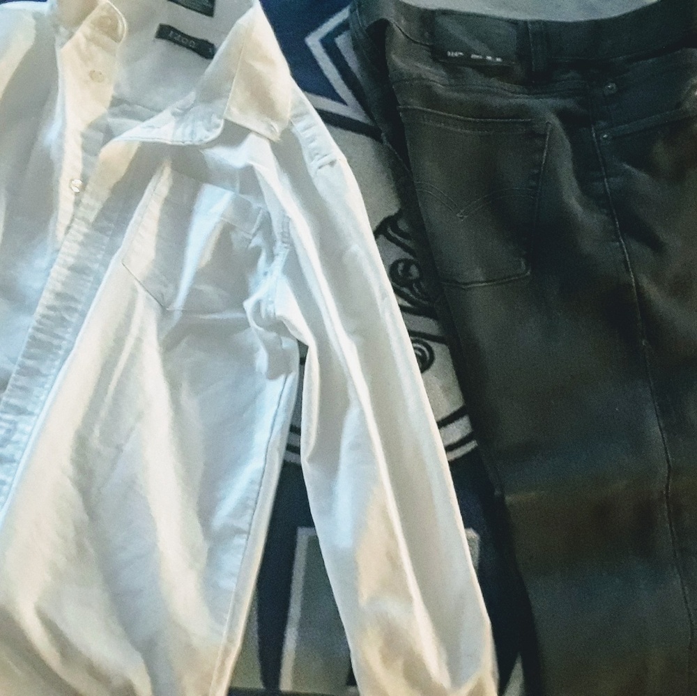 White Izod Shirt & Dark Gray 514 Levis Jeans